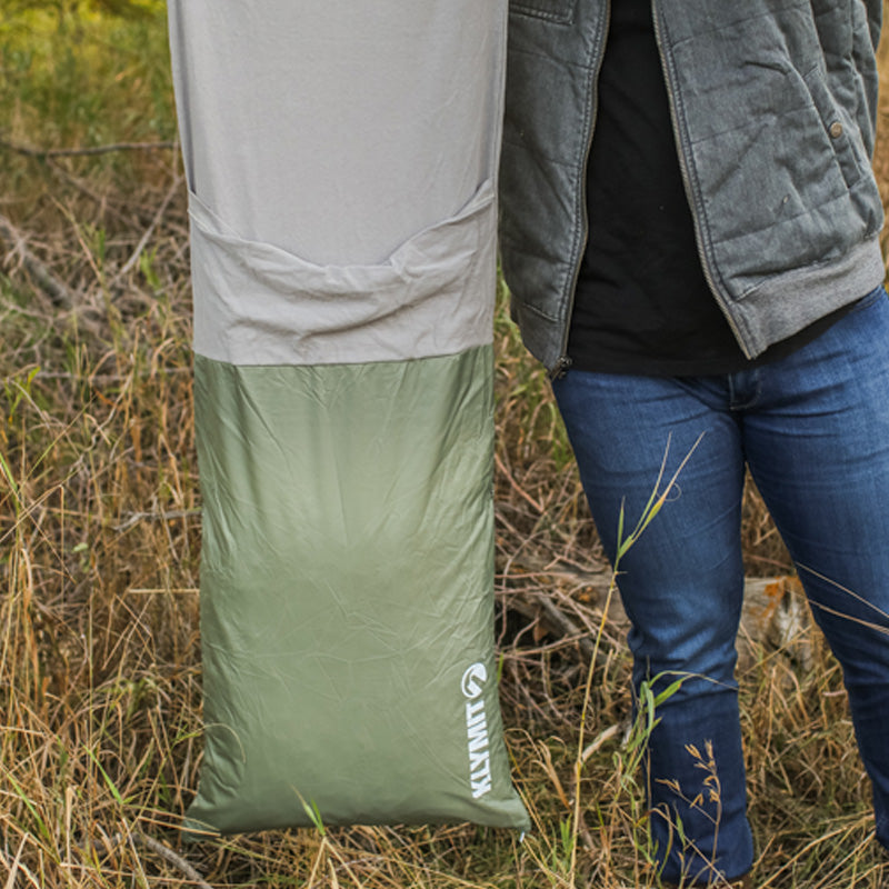 Klymit_DriftPillow_LG_Green_12DRGR01D_LS02_1333x2000_1333x2000_5db605dd-da73-4a6d-8389-14266da4a52f.jpg