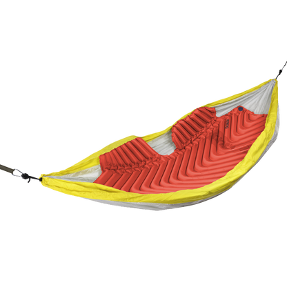 Klymit_InsulatedHammockV_06IHRD01D_InHammock_v2_2000x2000_87f7f7b5-4fb0-43ac-8418-aa7fc6b8e386.png