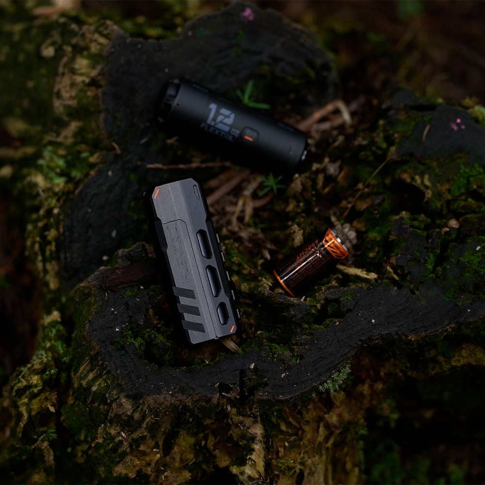 Zero Flash 1200 Flashlight + Case